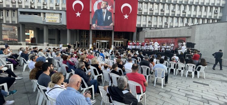 Zonguldak'ta madenciler Cumhuriyet'in 100. yılına özel konser verdi