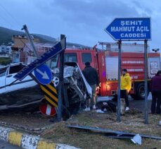 Hatay'da refüje çıkan otomobildeki 5 kişi yaralandı