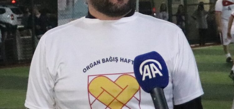 İstanbul'da organ nakli olan hastalar ile doktorları futbol maçı yaptı