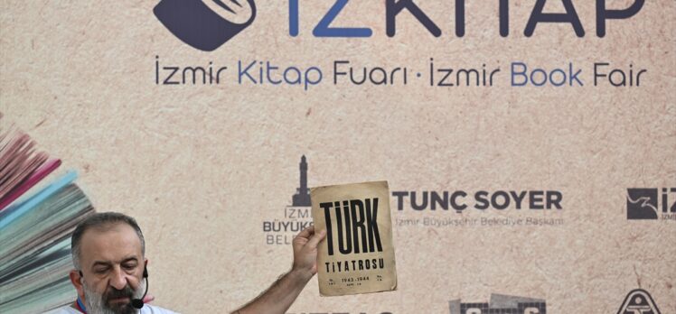 İzmir Kitap Fuarı kapsamında “100. Yıl Özel Müzayedesi” yapıldı