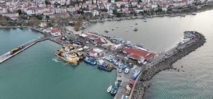 Karadeniz Ereğli'deki fırtına balıkçıları da etkiledi