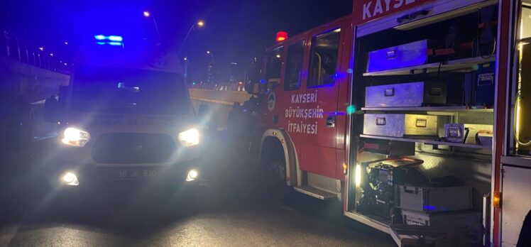 Kayseri’de 3 aracın karıştığı trafik kazasında 9 kişi yaralandı