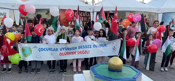 Samsun'da “çocuklar” İsrail'in Gazze'ye saldırılarını protesto etti