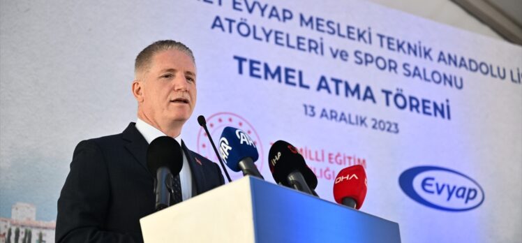 İstanbul Valisi Gül, Ahmet Fikret Evyap Mesleki ve Teknik Anadolu Lisesi temel atma törenine katıldı: