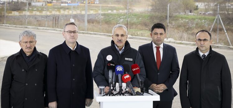 Bakan Uraloğlu, Kuzey Marmara Otoyolu Başakşehir-Nakkaş kesiminde incelemede bulundu: