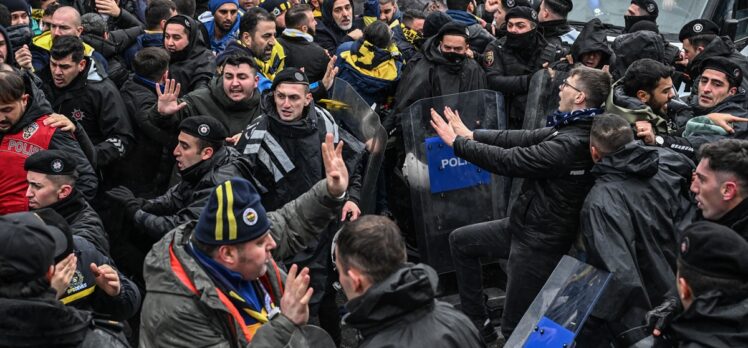 Fenerbahçe taraftarı, Tüpraş Stadı'na ulaştı