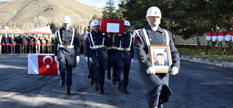 Bitlis'te silah kazası sonucu şehit olan Jandarma Uzman Çavuş Yetişen için tören düzenlendi