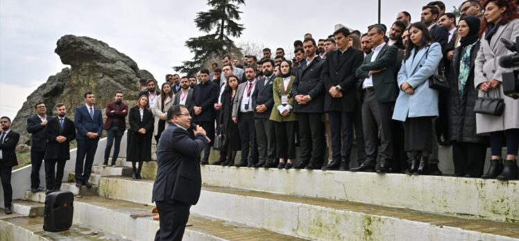 CHP Genel Başkanı Özel, partisinin Gençlik Kolları İl Başkanlarına Manisa'yı gezdirdi: