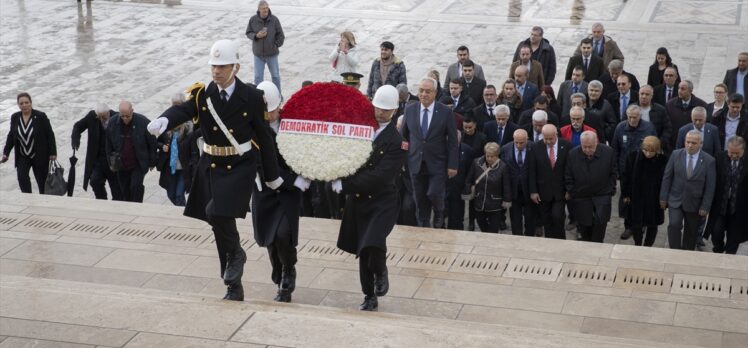 DSP Genel Başkanlığına yeniden seçilen Aksakal, Anıtkabir'i ziyaret etti