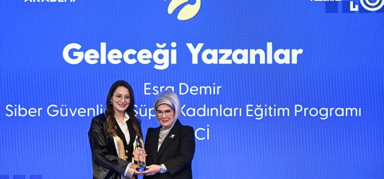 “Turkcell Geleceği Yazanlar” projesinin 10. yıl etkinliği gerçekleşti