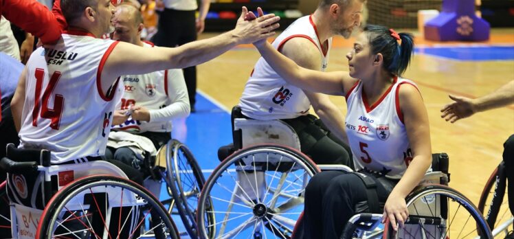 Tekerlekli Sandalye Basketbolda takımının kadın sporcusu Arıkan, mücadelesiyle takdir topluyor