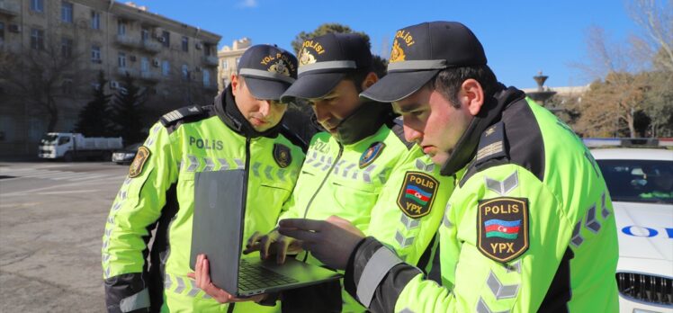 Azerbaycanlı trafik polisleri, AA'nın “Yılın Kareleri”ne oy verdi