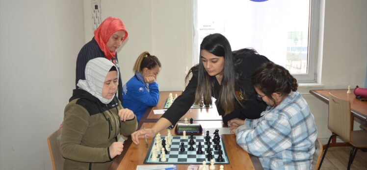 Erzurum'da düzenlenen “İşitme Engelliler Türkiye Satranç Şampiyonası” tamamlandı