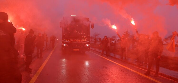 Galatasaray kafilesi, Sivas'a geldi