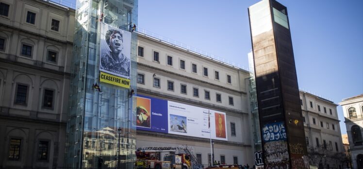 Greenpeace, Reina Sofia Müzesi'ndeki Filistin'e destek eyleminde, AA fotoğrafını kullandı