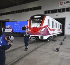 İstanbul Havalimanı Metrosu'nun sürücüsüz yerli tren seti raylara çıkmaya hazır