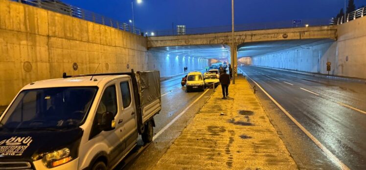 Kahramanmaraş'ta 13 aracın karıştığı zincirleme trafik kazasında 1 kişi yaralandı