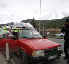 Muğla'da kamyonetin çarptığı 2 kişiden 1'i öldü