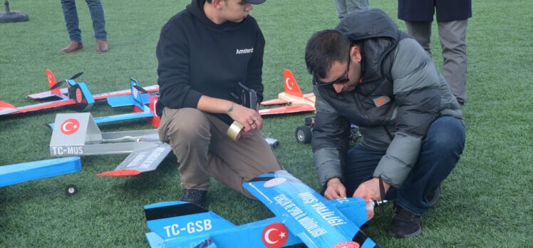 Muşlu gençler model uçak eğitimiyle TEKNOFEST'e hazırlanıyor