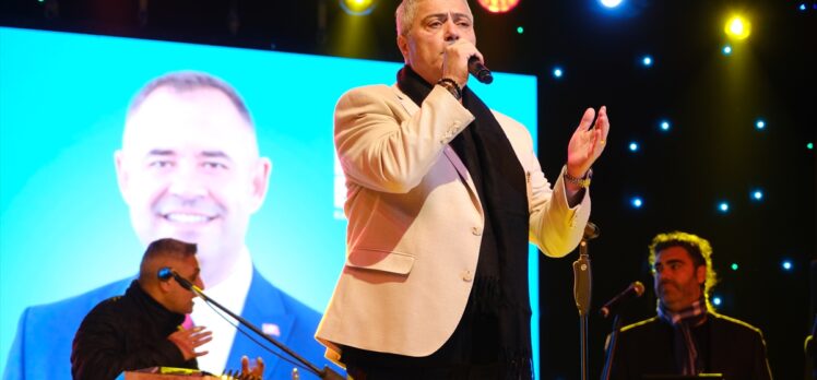 Sanatçı Cengiz Kurtoğlu, Kırklareli'nde konser verdi