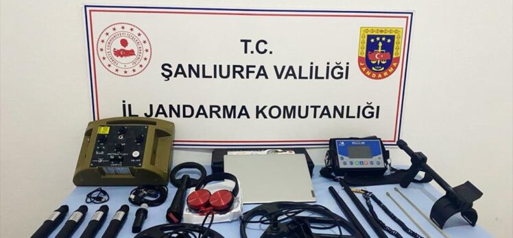 Şanlıurfa'da dedektörle kırsal alanda arama yapan 6 şüpheli yakalandı