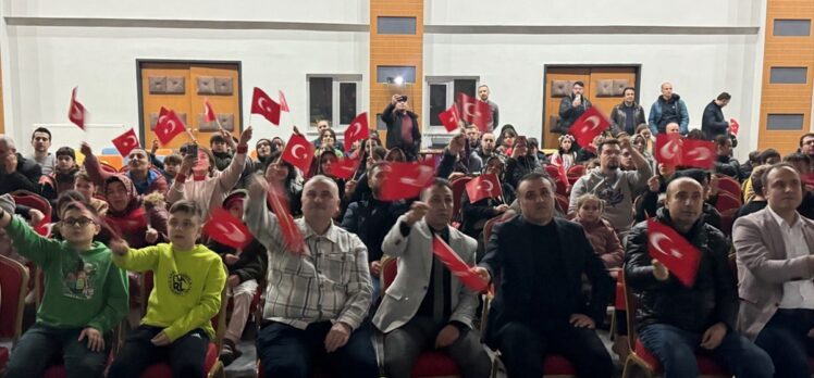 Türkiye'nin ilk uzay yolculuğu Düzce'de heyecanla izlendi