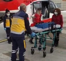 Van'da doğumdan sonra rahatsızlanan kadın ve bebeği ambulans helikopterle hastaneye ulaştırıldı