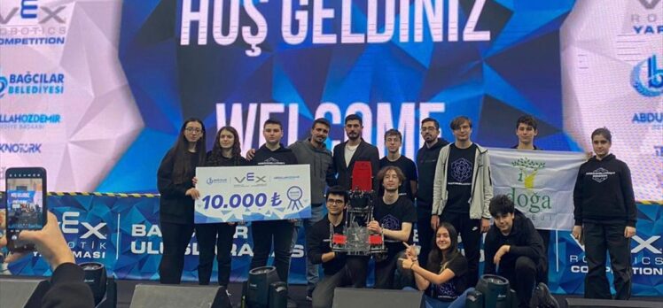 VEX Robotics turnuvasını, Doğa Koleji kazandı