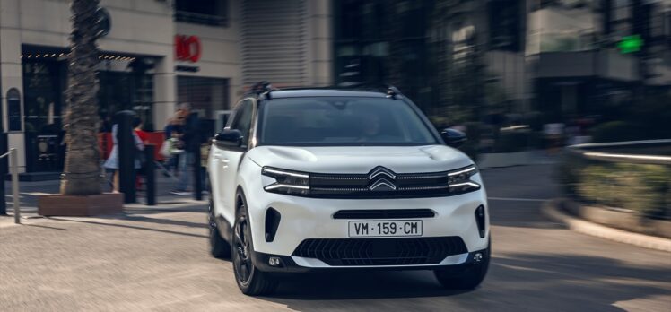 Yeni Citroen C5 Aircross Hybrid 136, Türkiye'de satışa çıktı