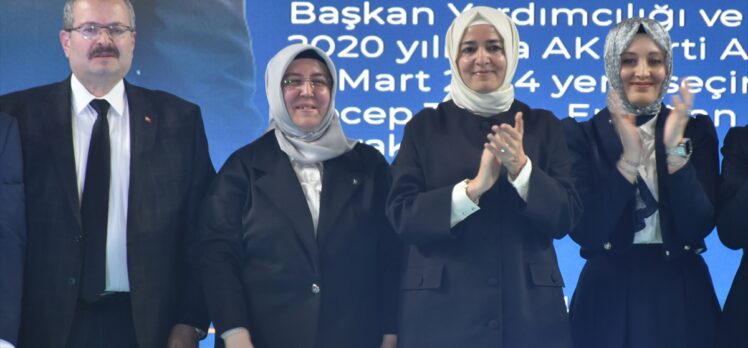 Afyonkarahisar'da AK Parti'nin ilçe ve belde belediye başkan adayları tanıtıldı