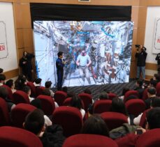 Alper Gezeravcı, astronot olmanın şifrelerini Gebzeli öğrencilerle paylaştı: