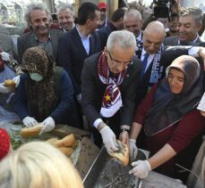 Bakan Uraloğlu, başkentte Horon ve Hamsi Festivali'ne katıldı