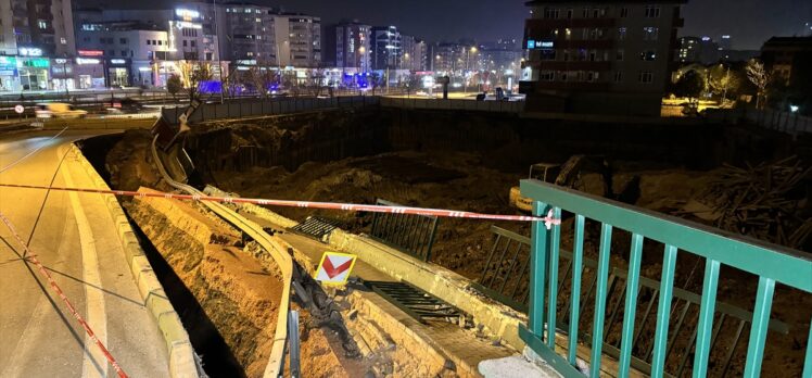 Bursa'da bir inşaatın hafriyat çalışması sırasında göçük nedeniyle yol trafiğe kapatıldı