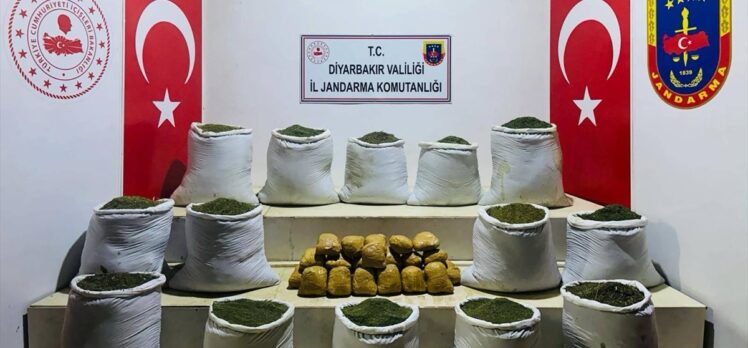 Diyarbakır'da 381 kilogram esrar ele geçirildi