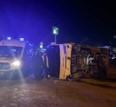 Hatay'da devrilen midibüsteki 11 polis yaralandı