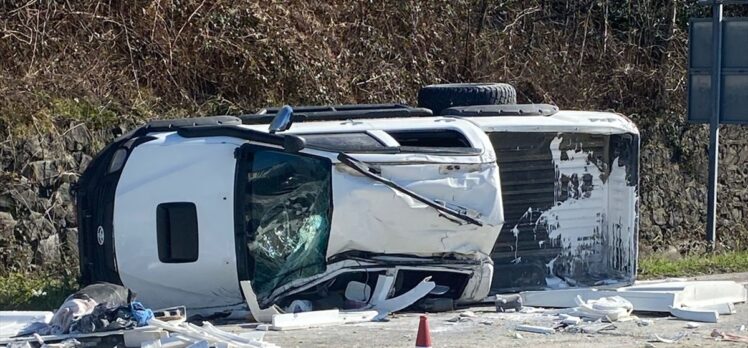 Ordu'da kamyonetin devrildiği kazada, 1 kişi öldü, 3 kişi yaralandı