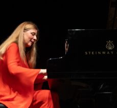 Piyano virtüözü Valentina Lisitsa İstanbul'da konser verdi