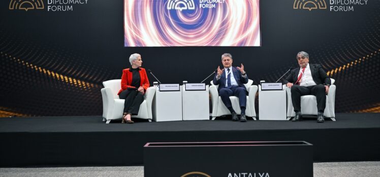 TOGG CEO'su Gürcan Karakaş, Antalya Diplomasi Forumu'nda konuştu: