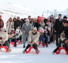 Bakan Göktaş, “Erzurum'un Yıldız Kayakçıları Zirvede Buluşuyor” Projesi'nin tanıtım toplantısına katıldı: