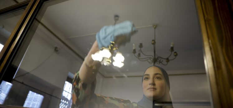 Boşnaklar, ramazan hazırlıkları kapsamında geleneksel cami temizliği yaptı