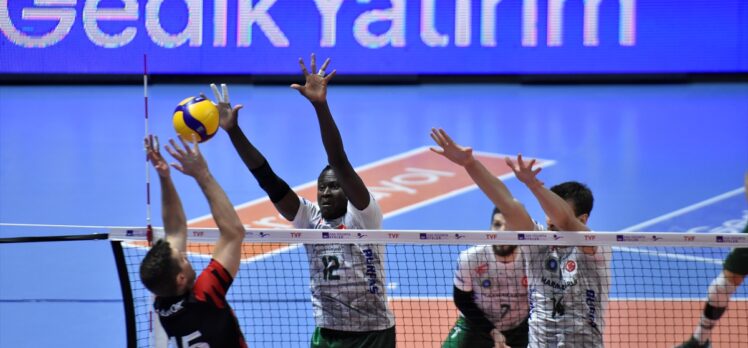 Voleybol: AXA Sigorta Efeler Ligi