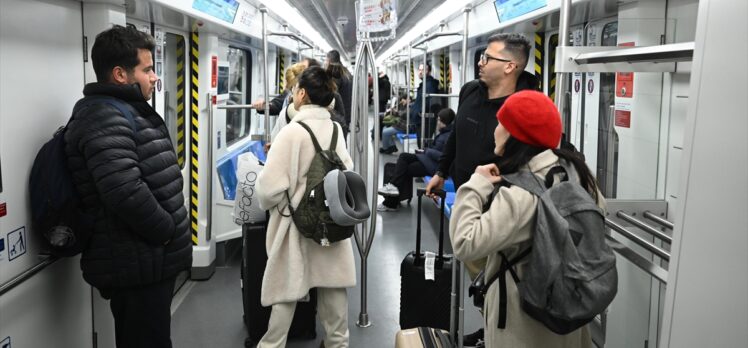 İstanbul'da Bakanlığın bu yıl hizmete açtığı metroları 900 binden fazla kişi kullandı