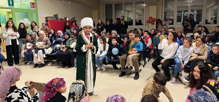 İtalya'da Türkçe ve Türk kültürü dersi alan öğrenciler ramazan etkinliğinde bir araya geldi