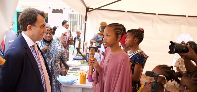 Kamerun'da Türkiye Maarif Vakfı, kültür şenliği düzenledi