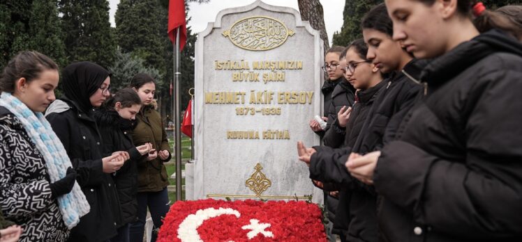 Milli şair Mehmet Akif Ersoy, İstiklal Marşı'nın kabulünün 103. yılında anıldı