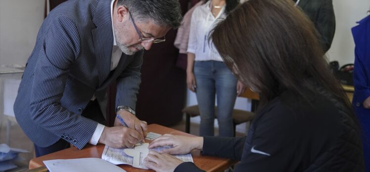 Tarım ve Orman Bakanı Yumaklı, oyunu Ankara'da kullandı: