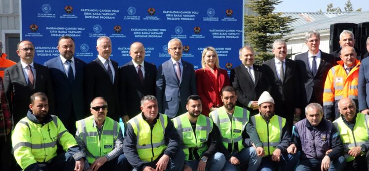 Ulaştırma ve Altyapı Bakanı Uraloğlu, Kastamonu'da konuştu: