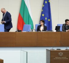 Bulgaristan’da Parlamento Başkanı Jelyazkov’un görevine oylamayla son verildi