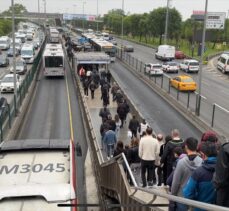 İstanbul'da haftanın ilk iş gününde trafik yoğunluğu yaşanıyor