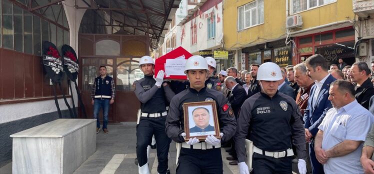 Kalp krizi sonucu ölen polis memuru Kahramanmaraş'ta son yolculuğuna uğurlandı